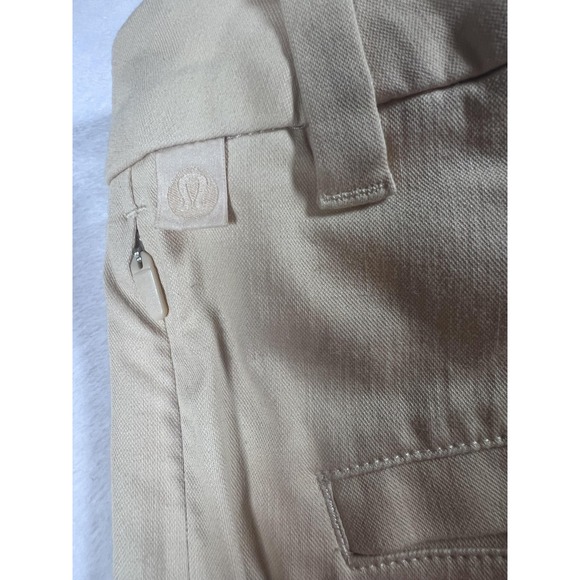 Lululemon Shorts Mens 31 Beige Chino Flat Front Stretch Golf Casual Performance - Picture 7 of 10